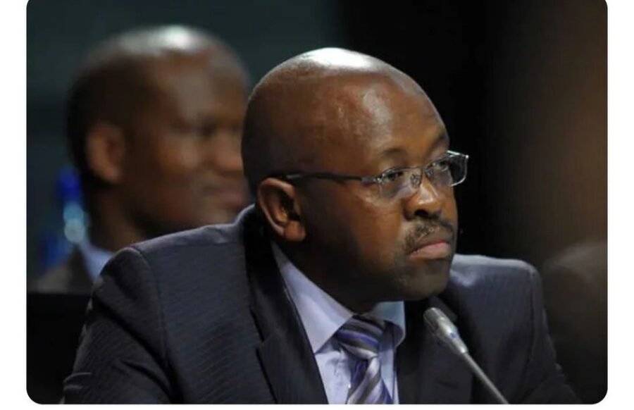 Acting Deputy Chief Justice Mbuyiseli Madlanga addressing media during a briefing about the upcoming judicial commission of inquiry.