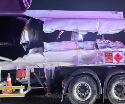 Torn fuel tanker after fatal N2 crash near Mtubatuba