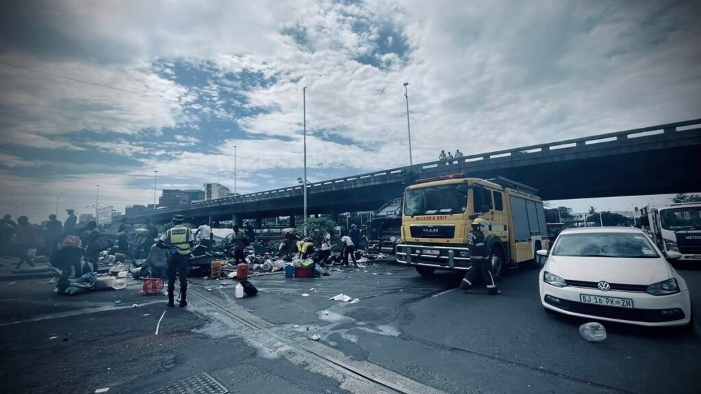 Traffic moving along Che Guevara Road connecting Glenwood and Umbilo in Durban